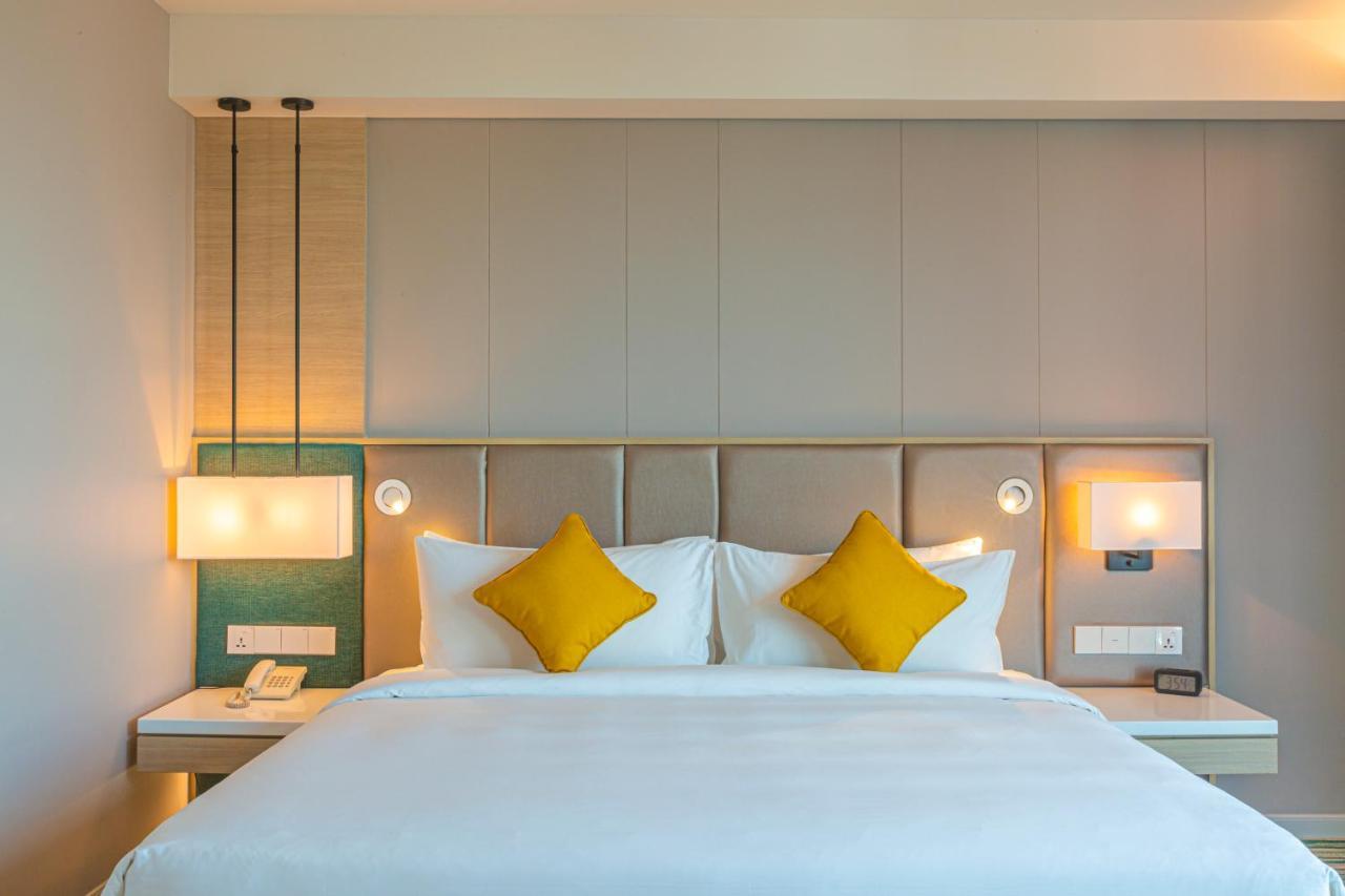 ซีแล็กซ์ โฮเทล แอนด์ เรสซิเดนซ์ Hotel ย่างกุ้ง ภายนอก รูปภาพ