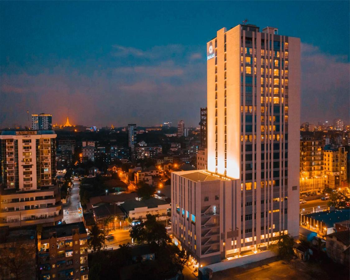 ซีแล็กซ์ โฮเทล แอนด์ เรสซิเดนซ์ Hotel ย่างกุ้ง ภายนอก รูปภาพ