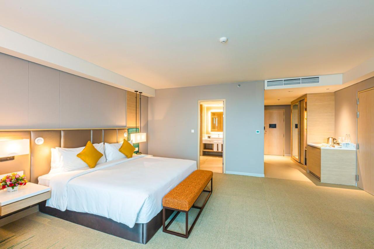 ซีแล็กซ์ โฮเทล แอนด์ เรสซิเดนซ์ Hotel ย่างกุ้ง ภายนอก รูปภาพ