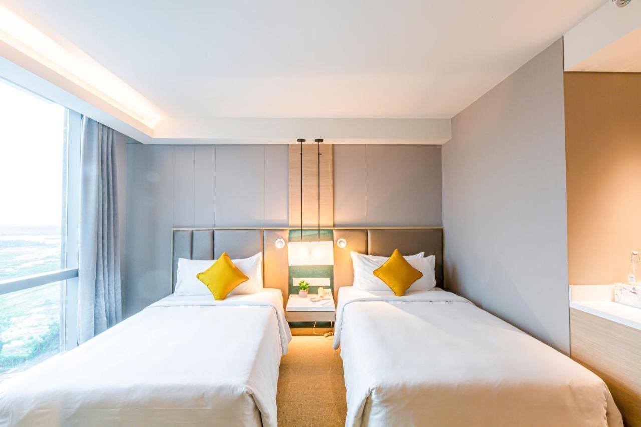 ซีแล็กซ์ โฮเทล แอนด์ เรสซิเดนซ์ Hotel ย่างกุ้ง ภายนอก รูปภาพ