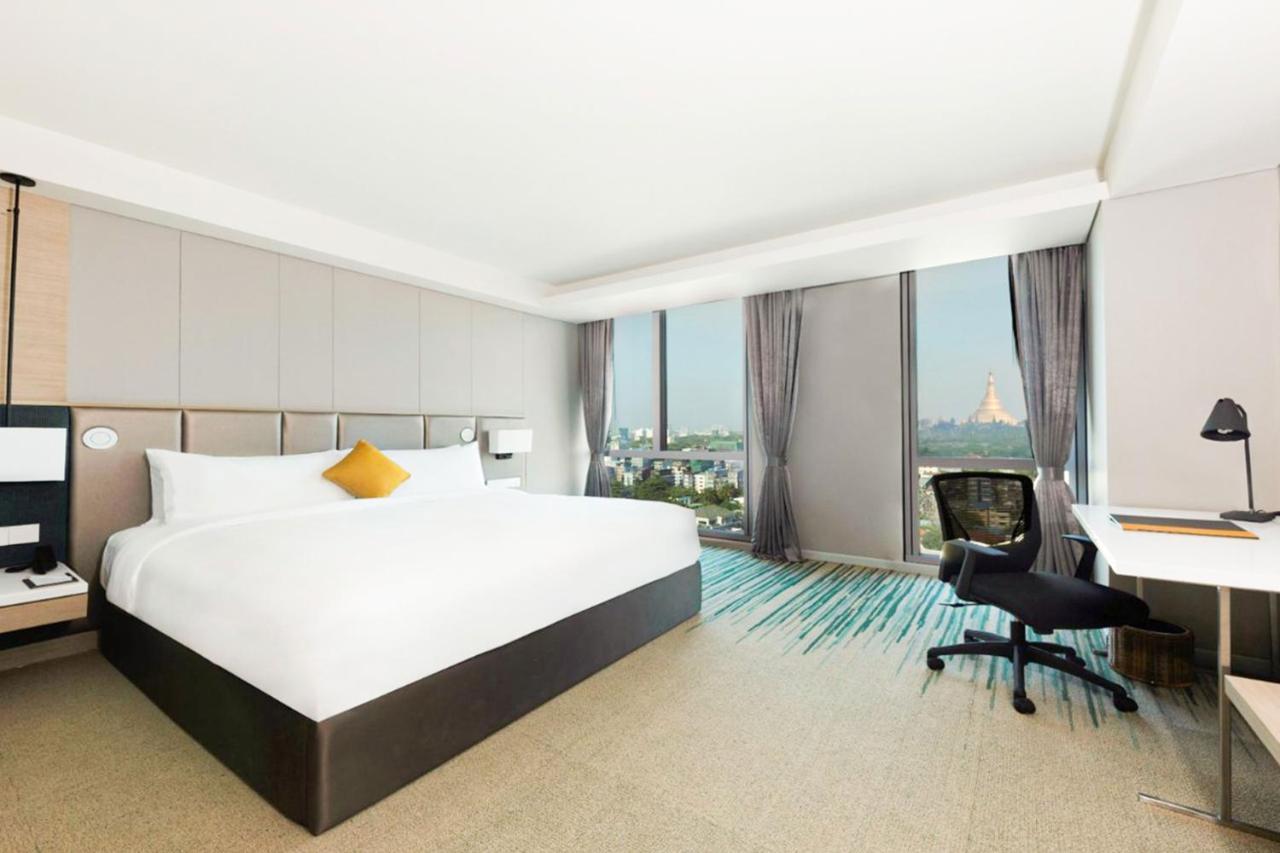 ซีแล็กซ์ โฮเทล แอนด์ เรสซิเดนซ์ Hotel ย่างกุ้ง ภายนอก รูปภาพ